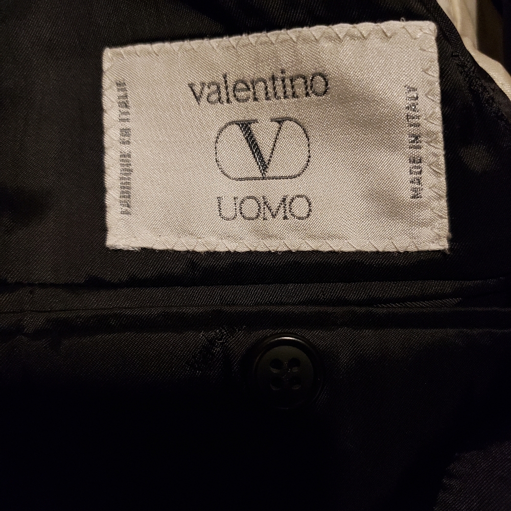 Valentino tuxedo jacket. - Picture 2 of 6